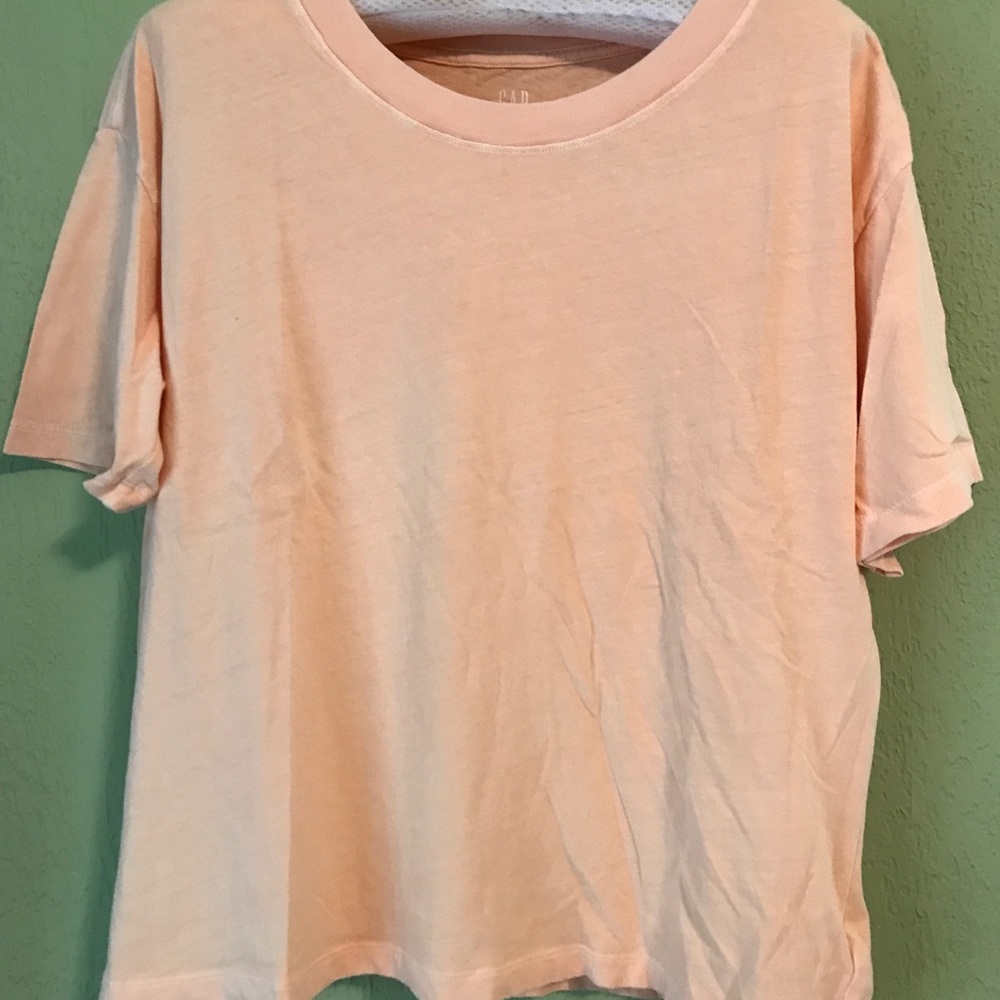 Gap soft wash peach color T-shirt